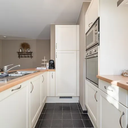 Apartament Maison D'amedine - Kindvriendelijk App Aan Zee 7p De Panne